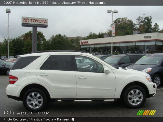 2007 Mercedes-Benz ML 350 4Matic in Alabaster White