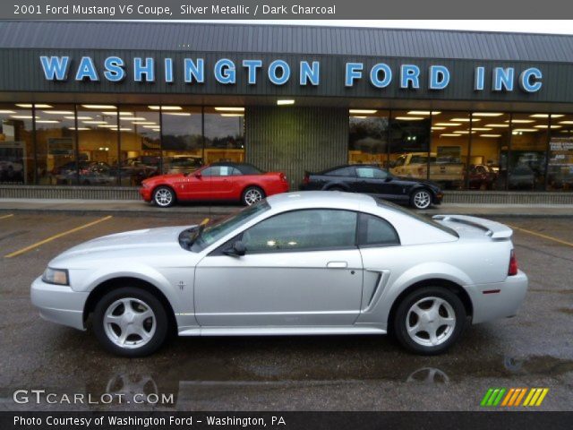 2001 Ford Mustang V6 Coupe in Silver Metallic