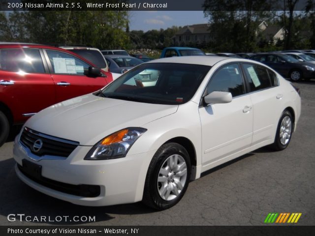 2009 Nissan Altima 2.5 S in Winter Frost Pearl