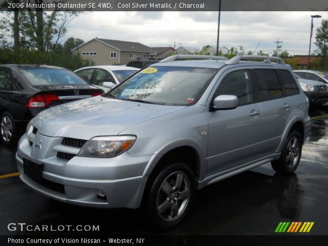 2006 Mitsubishi Outlander SE 4WD in Cool Silver Metallic