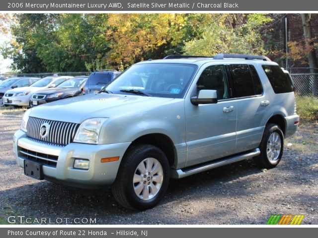 2006 Mercury Mountaineer Luxury AWD in Satellite Silver Metallic