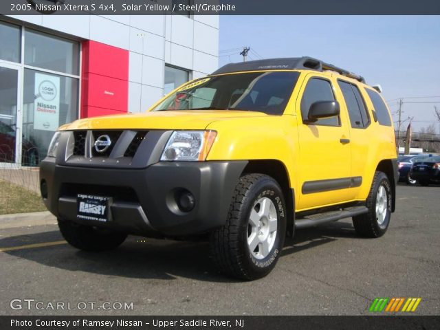 2005 Nissan Xterra S 4x4 in Solar Yellow