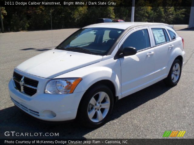 2011 Dodge Caliber Mainstreet in Bright White