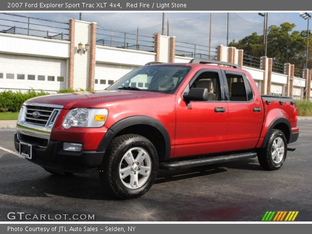 2007 Ford Explorer Sport Trac XLT 4x4 in Red Fire