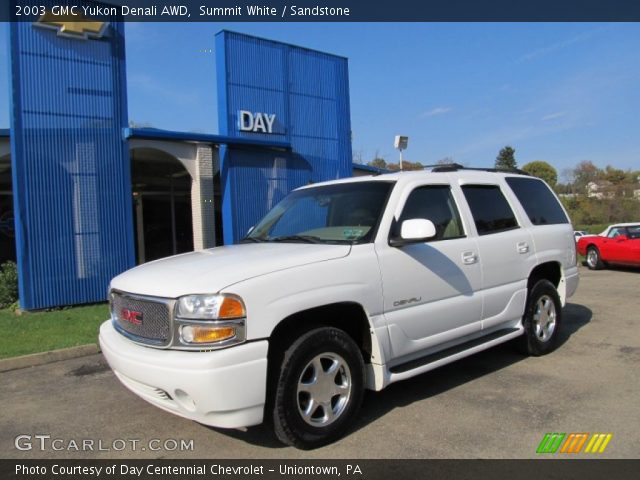 2003 GMC Yukon Denali AWD in Summit White