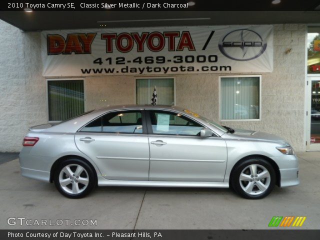 2010 Toyota Camry SE in Classic Silver Metallic