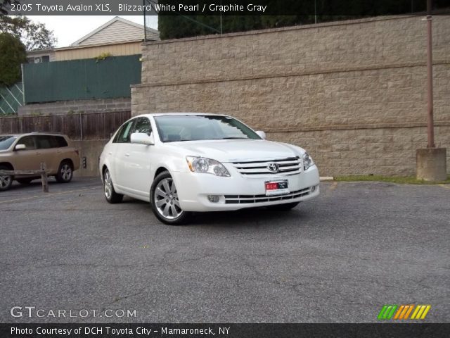 2005 Toyota Avalon XLS in Blizzard White Pearl