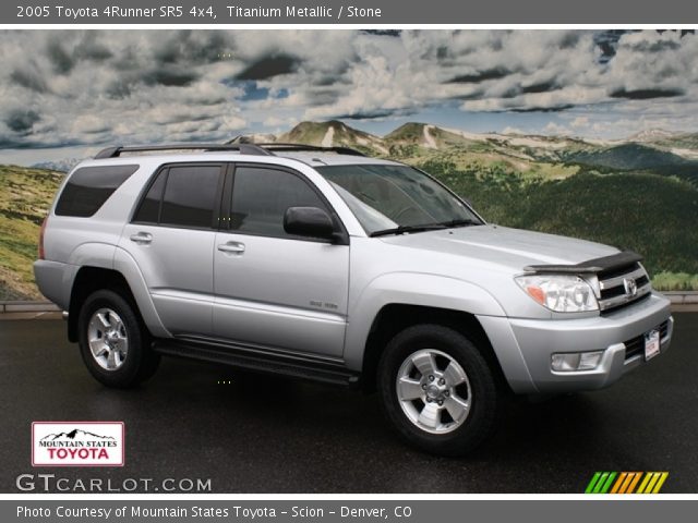2005 Toyota 4Runner SR5 4x4 in Titanium Metallic