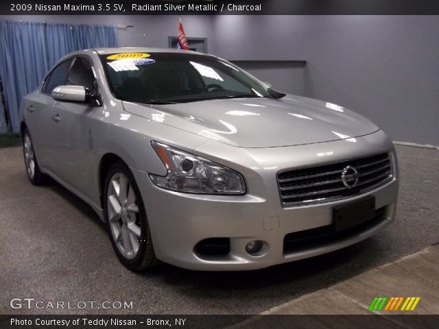 2009 Nissan Maxima 3.5 SV in Radiant Silver Metallic