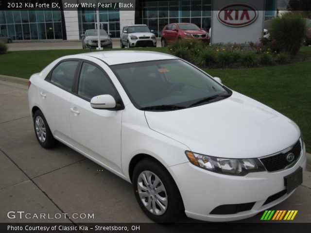 2012 Kia Forte EX in Snow White Pearl