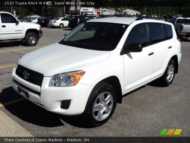 2010 Toyota RAV4 I4 4WD in Super White