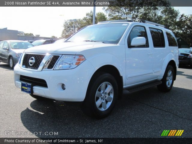 2008 Nissan Pathfinder SE 4x4 in Avalanche White