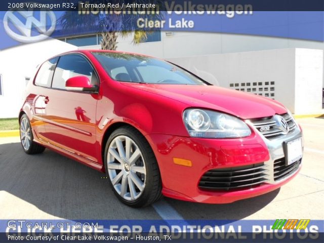 2008 Volkswagen R32  in Tornado Red