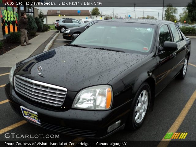 2005 Cadillac DeVille Sedan in Black Raven