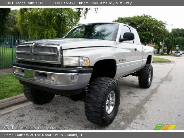 2001 Dodge Ram 1500 SLT Club Cab 4x4 in Bright Silver Metallic