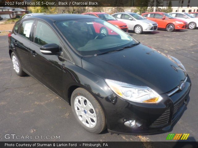 2012 Ford Focus SE 5-Door in Black
