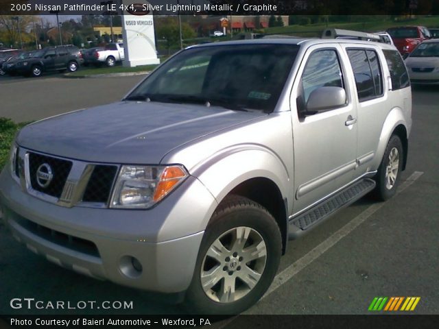 2005 Nissan Pathfinder LE 4x4 in Silver Lightning Metallic