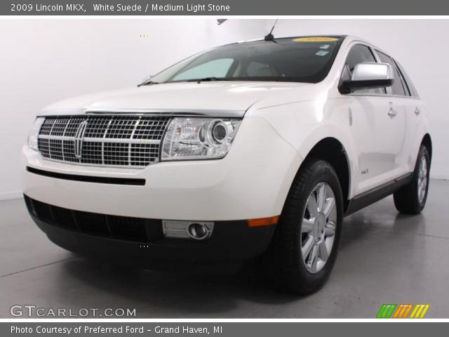 2009 Lincoln MKX  in White Suede