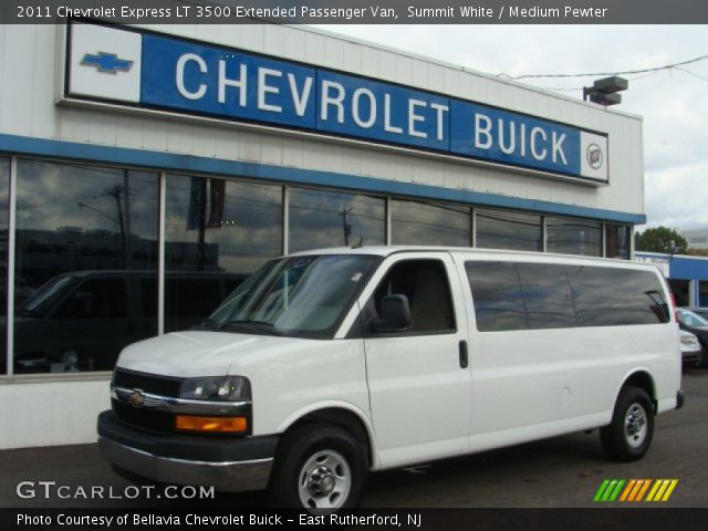 2011 Chevrolet Express LT 3500 Extended Passenger Van in Summit White