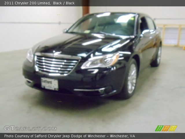 2011 Chrysler 200 Limited in Black