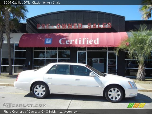 2006 Cadillac DTS  in Glacier White