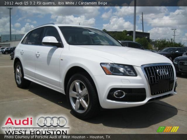 2012 Audi Q5 3.2 FSI quattro in Ibis White