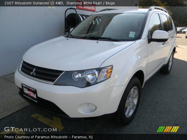 2007 Mitsubishi Outlander LS 4WD in Diamond White Pearl
