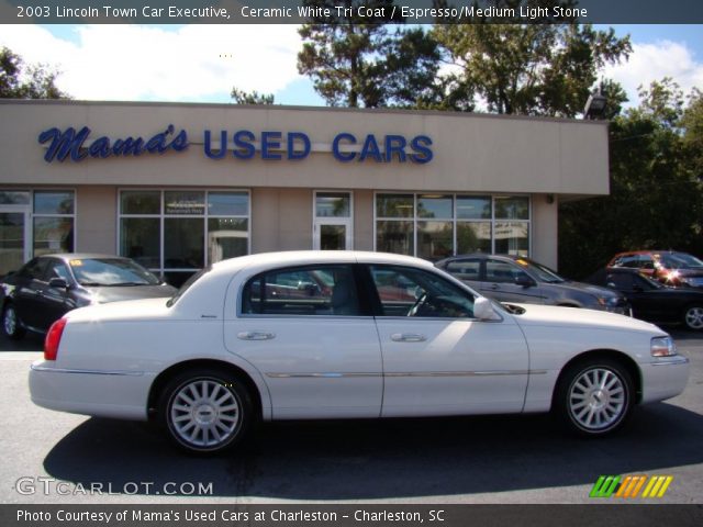 2003 Lincoln Town Car Executive in Ceramic White Tri Coat