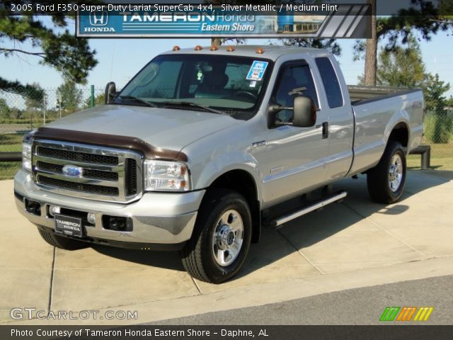 2005 Ford F350 Super Duty Lariat SuperCab 4x4 in Silver Metallic