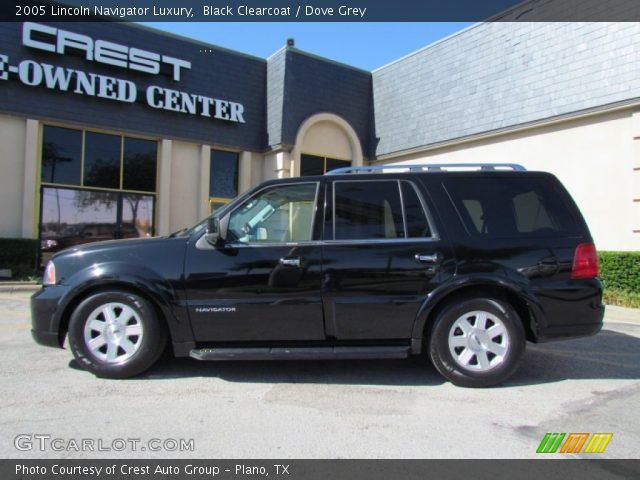 2005 Lincoln Navigator Luxury in Black Clearcoat