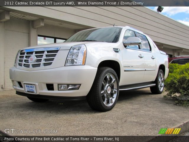 2012 Cadillac Escalade EXT Luxury AWD in White Diamond Tricoat