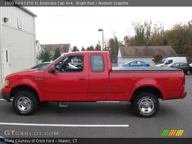 2000 Ford F150 XL Extended Cab 4x4 in Bright Red