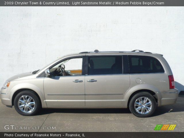 2009 Chrysler Town & Country Limited in Light Sandstone Metallic
