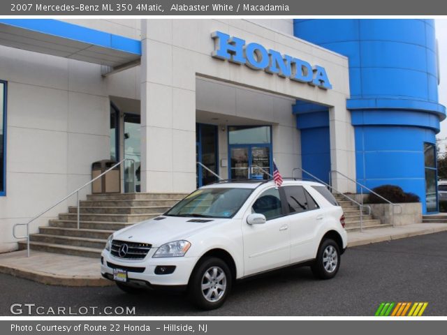 2007 Mercedes-Benz ML 350 4Matic in Alabaster White