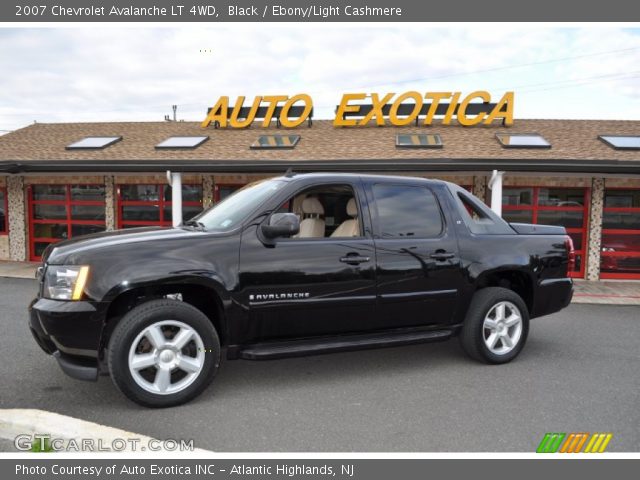 2007 Chevrolet Avalanche LT 4WD in Black