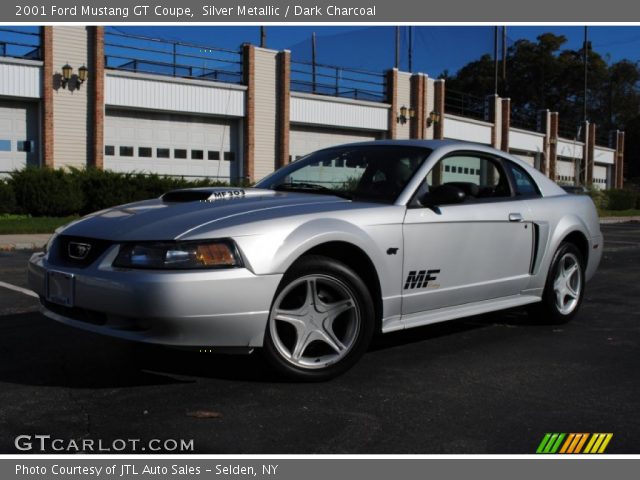2001 Ford Mustang GT Coupe in Silver Metallic