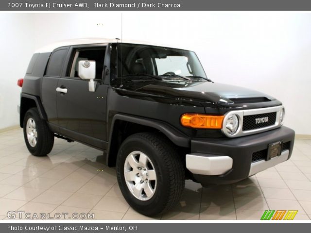 2007 Toyota FJ Cruiser 4WD in Black Diamond