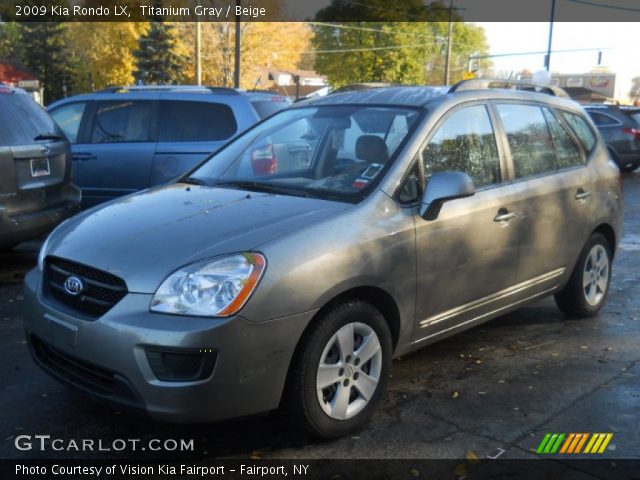 2009 Kia Rondo LX in Titanium Gray