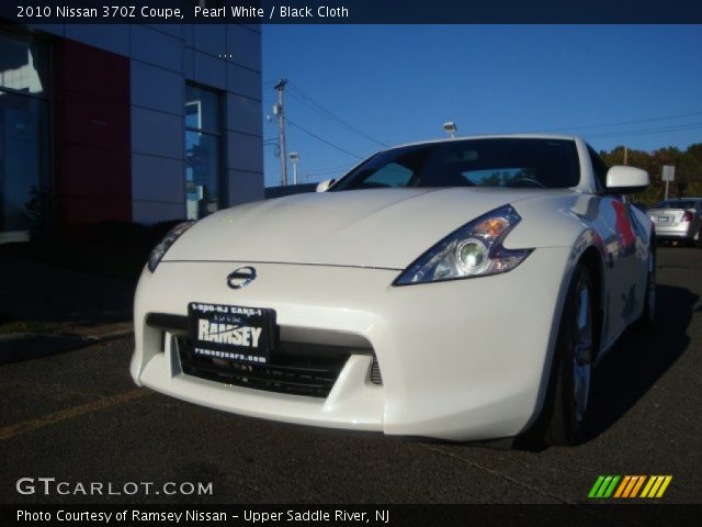 2010 Nissan 370Z Coupe in Pearl White