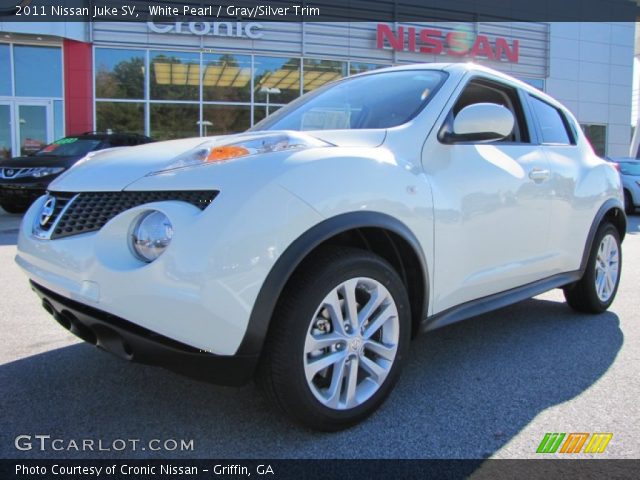 2011 Nissan Juke SV in White Pearl