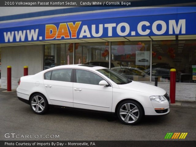 2010 Volkswagen Passat Komfort Sedan in Candy White