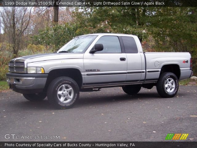 1999 Dodge Ram 1500 SLT Extended Cab 4x4 in Light Driftwood Satin Glow