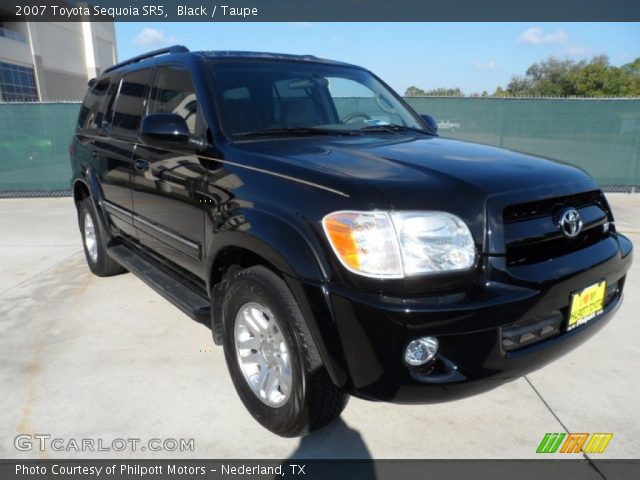 2007 Toyota Sequoia SR5 in Black