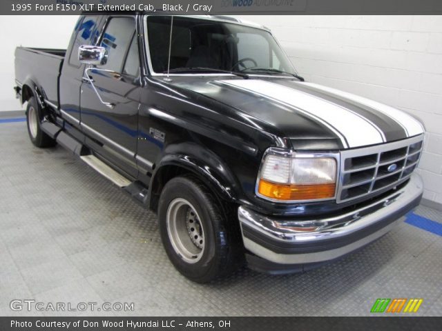 1995 Ford F150 XLT Extended Cab in Black