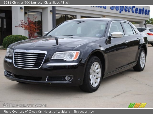 2011 Chrysler 300 Limited in Gloss Black