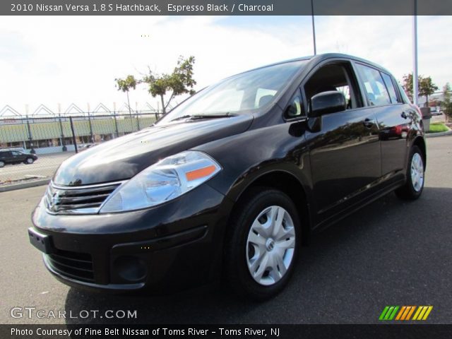 Nissan versa hatchback espresso black #2