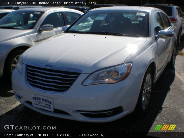 2012 Chrysler 200 Limited Sedan in Bright White