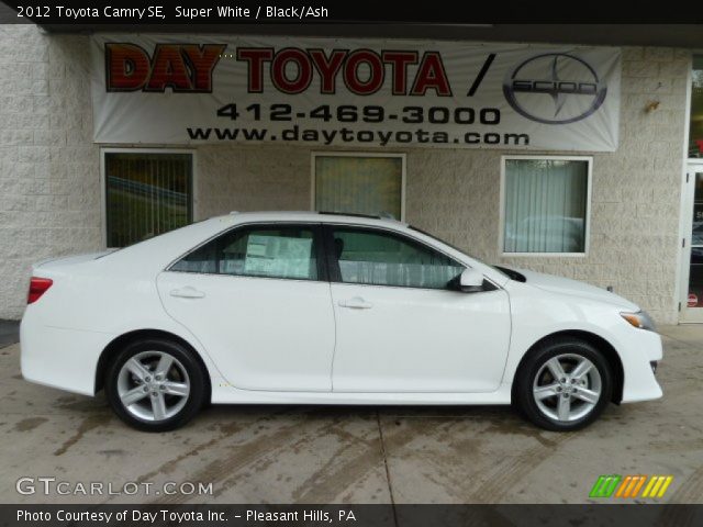 2012 Toyota Camry SE in Super White