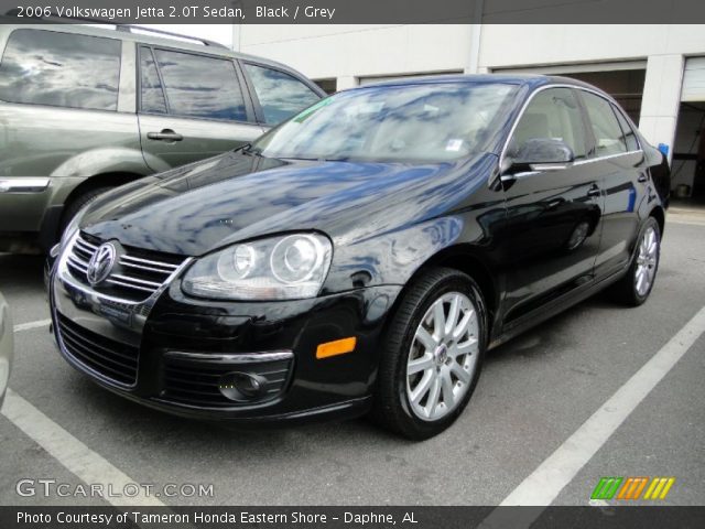 2006 Volkswagen Jetta 2.0T Sedan in Black