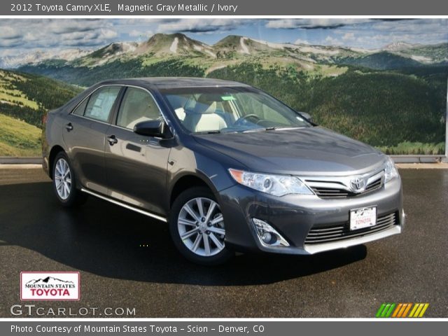 2012 Toyota Camry XLE in Magnetic Gray Metallic